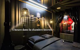 Love Hotel Avec Nuit Insolite Au Dandy Et Jacuzzi Privatise (Adults Only)